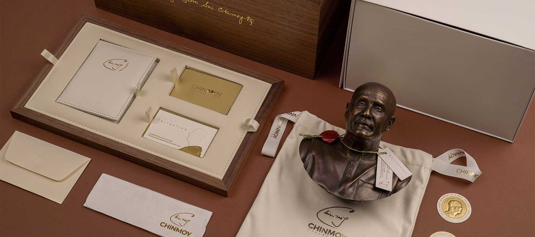 Very elegant limited edition saree rare bronze sculpture is complete with packaging and luxury accessories. The bronze statue has a very special luxurious feel.