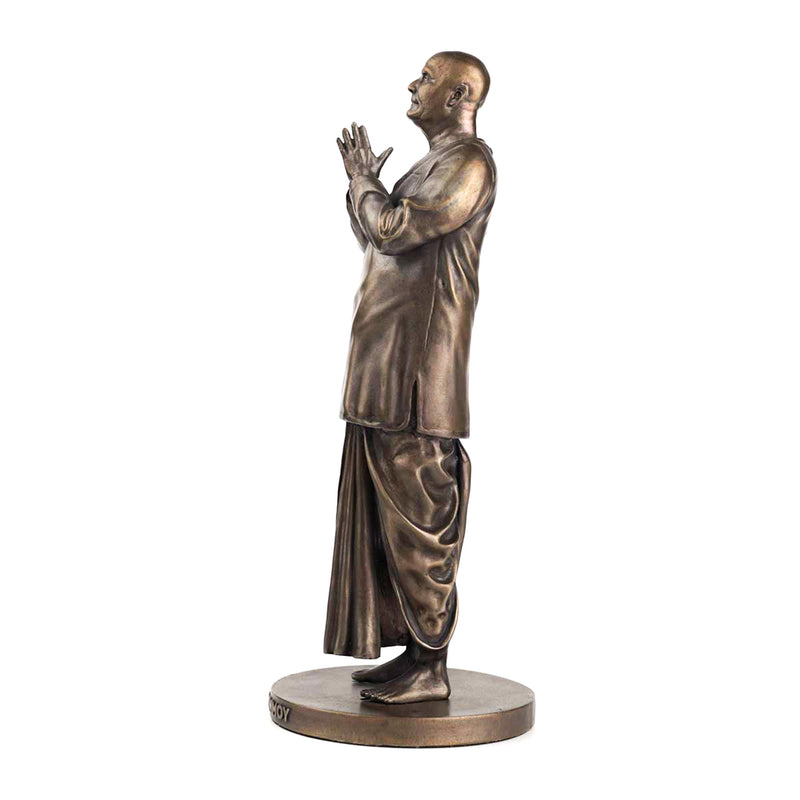 Aspiration pray | Bronze statue of Sri Chinmoy